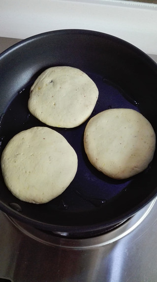 <a href=/shicai/shucai/HongShu/index.html target=_blank><u>红薯</u></a><a href=/shicai/mimian/NuoMi/index.html target=_blank><u>糯米</u></a>豆沙饼