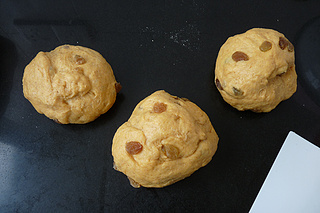 <a href=/shicai/shucai/HongShu/index.html target=_blank><u>红薯</u></a>全麦<a href=/shicai/mimian/TuSi/index.html target=_blank><u>吐司</u></a>