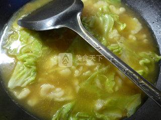 咖喱圆<a href=/shicai/shucai/BaiCai/index.html target=_blank><u>白菜</u></a>面疙瘩