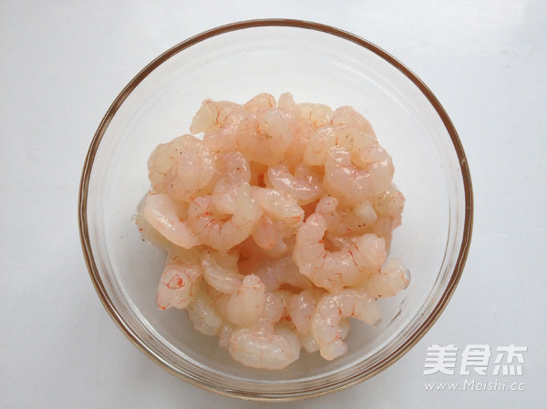 <a href=/shicai/mimian/YuMi/index.html target=_blank><u>玉米</u></a><a href=/shicai/shucai/WanDou/index.html target=_blank><u>豌豆</u></a>炒虾仁的做法