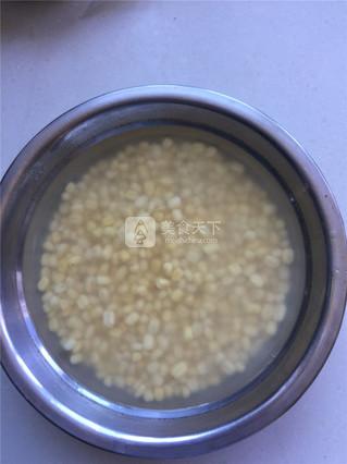 <a href=/shicai/mimian/LvDou/index.html target=_blank><u>绿豆</u></a>糕