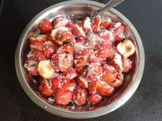 <a href=/shicai/guopin/ShanZha/index.html target=_blank><u>山楂</u></a>羮