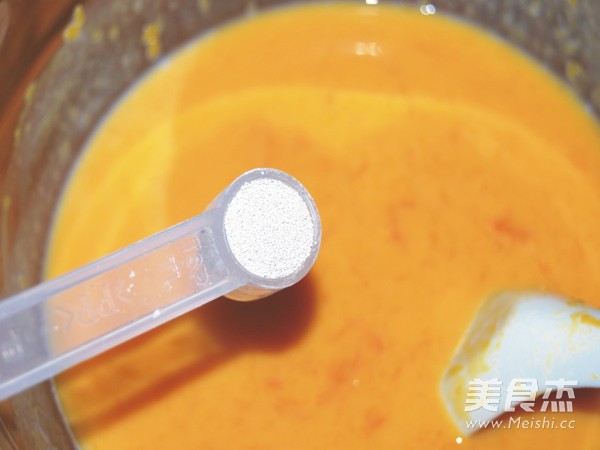 <a href=/shicai/shucai/NanGua/index.html target=_blank><u>南瓜</u></a>发糕的做法