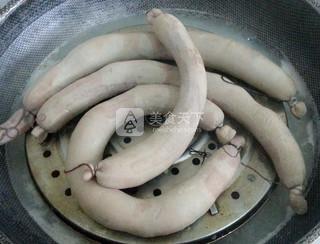 <a href=/shicai/mimian/NuoMi/index.html target=_blank><u>糯米</u></a>肠