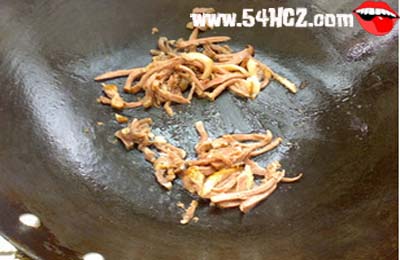 大<a href=/shicai/shucai/YuTou/index.html target=_blank><u>芋头</u></a>的做法2