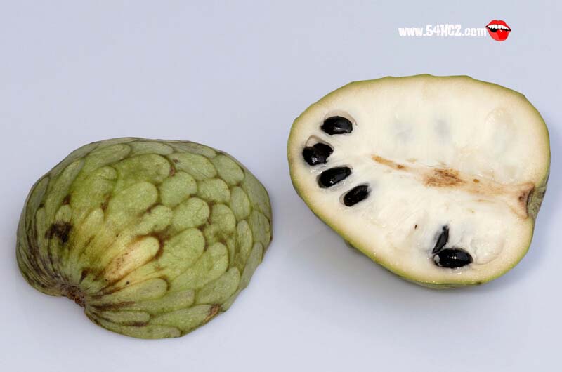 番<a href=/shicai/guopin/LiZhi/index.html target=_blank><u>荔枝</u></a>怎么吃1