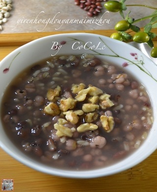 薏仁<a href=/shicai/mimian/HongDou/index.html target=_blank><u>红豆</u></a><a href=/shicai/mimian/YanMai/index.html target=_blank><u>燕麦</u></a>米粥