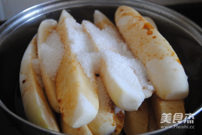 酱<a href=/shicai/shucai/LuoBo/index.html target=_blank><u>萝卜</u></a>的做法