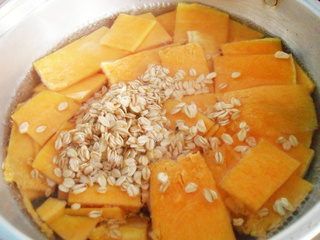 <a href=/shicai/mimian/YanMai/index.html target=_blank><u>燕麦</u></a><a href=/shicai/shucai/NanGua/index.html target=_blank><u>南瓜</u></a>糊