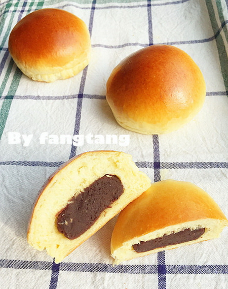 日式<a href=/shicai/mimian/HongDou/index.html target=_blank><u>红豆</u></a><a href=/shicai/mimian/MianBao/index.html target=_blank><u>面包</u></a>的做法