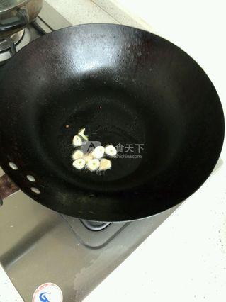 蒜炒<a href=/shicai/shucai/QiuKui/index.html target=_blank><u>秋葵</u></a>