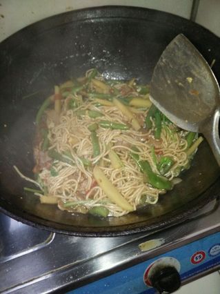 <a href=/shicai/shucai/DouJiao/index.html target=_blank><u>豆角</u></a>焖面