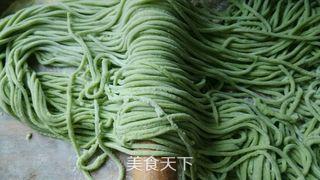 <a href=/shicai/diaoweipin/CongYou/index.html target=_blank><u>葱油</u></a>拌蔬菜面