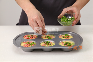 <a href=/shicai/rouqin/HuoTui/index.html target=_blank><u>火腿</u></a>香葱意式咸蛋糕