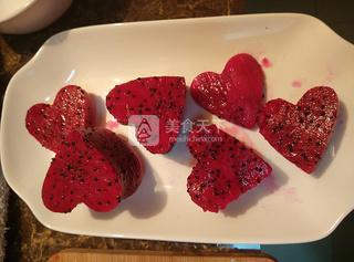 爱心<a href=zt/qifengdg target=_blank><u>戚风蛋糕</u></a>卷