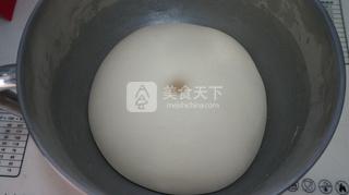 中国福<a href=/shicai/mimian/MianBao/index.html target=_blank><u>面包</u></a>