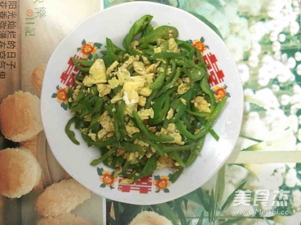 尖椒炒<a href=/shicai/rouqin/JiDan/index.html target=_blank><u>鸡蛋</u></a>的做法