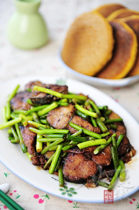 家常<a href=/shicai/shucai/SuanTai/index.html target=_blank><u>蒜薹</u></a>烧<a href=/shicai/shuichanpin/BoYu/index.html target=_blank><u>鲅鱼</u></a>