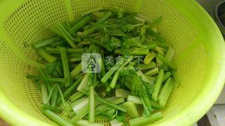 <a href=/shicai/mimian/XiangGan/index.html target=_blank><u>香干</u></a>炒肉