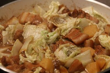 <a href=/shicai/shucai/BaiCai/index.html target=_blank><u>白菜</u></a>炖肉的做法