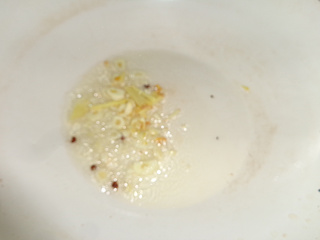 肉丝炒<a href=/shicai/shucai/SuanTai/index.html target=_blank><u>蒜薹</u></a>