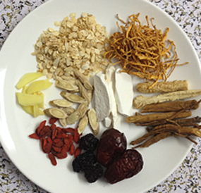 虫草花西洋参<a href=/shicai/rouqin/WuJi/index.html target=_blank><u>乌鸡</u></a>汤