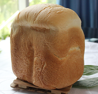 松软<a href=/shicai/mimian/MianBao/index.html target=_blank><u>面包</u></a>