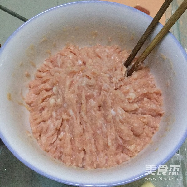 云耳蒸肉饼的做法