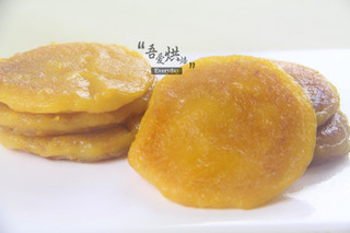 香甜下午茶点<a href=/shicai/shucai/NanGua/index.html target=_blank><u>南瓜</u></a>饼