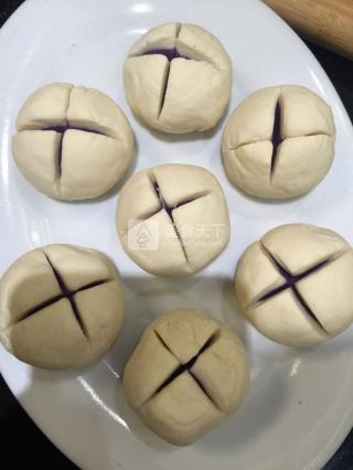 <a href=/shicai/shucai/ZiShu/index.html target=_blank><u>紫薯</u></a>开花馒头