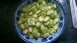 <a href=/shicai/shucai/QiuKui/index.html target=_blank><u>秋葵</u></a>汤