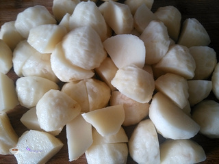 百里香烤<a href=/shicai/shucai/TuDou/index.html target=_blank><u>土豆</u></a>