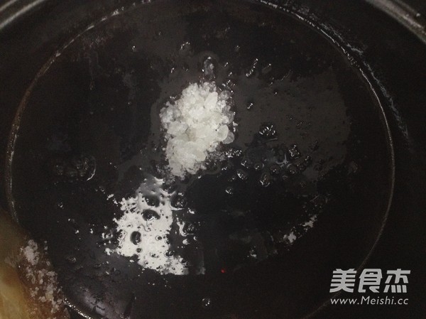 养颜美容:固元<a href=/shicai/yaoshi/EJiao/index.html target=_blank><u>阿胶</u></a>糕的做法