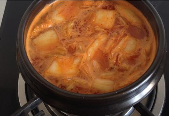 金枪<a href=/shicai/shuichanpin/YuPao/index.html target=_blank><u>鱼泡</u></a>菜<a href=/shicai/mimian/FenSi/index.html target=_blank><u>粉丝</u></a>怎么做？