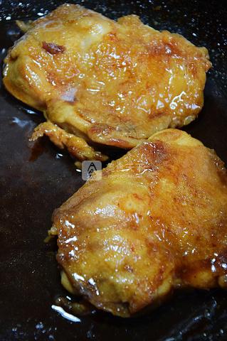 日式<a href=/shicai/rouqin/JiTui/index.html target=_blank><u>鸡腿</u></a>饭