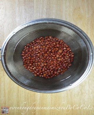 薏仁<a href=/shicai/mimian/HongDou/index.html target=_blank><u>红豆</u></a><a href=/shicai/mimian/YanMai/index.html target=_blank><u>燕麦</u></a>米粥