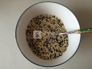 超简单<a href=/shicai/guopin/XianJiao/index.html target=_blank><u>香蕉</u></a>寿司