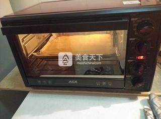 爱心<a href=zt/qifengdg target=_blank><u>戚风蛋糕</u></a>卷