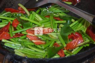 蒜苔炒<a href=/shicai/rouqin/JiDan/index.html target=_blank><u>鸡蛋</u></a>