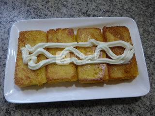 沙拉酱<a href=/shicai/guopin/XianJiao/index.html target=_blank><u>香蕉</u></a><a href=/shicai/mimian/TuSi/index.html target=_blank><u>吐司</u></a>派