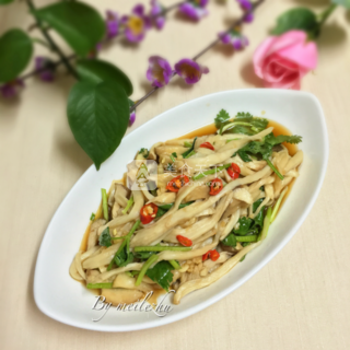 凉拌<a href=/shicai/guopin/Xing/index.html target=_blank><u>杏</u></a>鲍菇