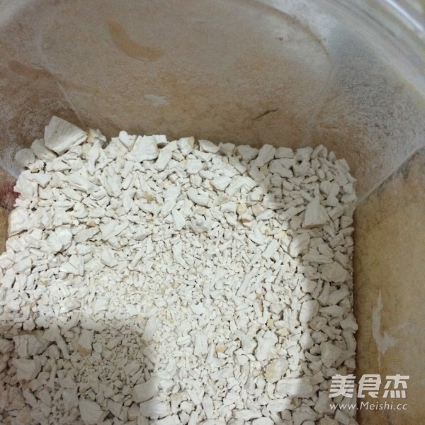 莲<a href=/shicai/shucai/Ou/index.html target=_blank><u>藕</u></a>炒肉片的做法