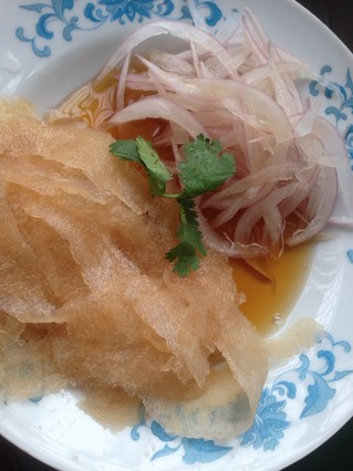 凉拌<a href=/shicai/shucai/YangCong/index.html target=_blank><u>洋葱</u></a>雪<a href=/shicai/guopin/Li/index.html target=_blank><u>梨</u></a>