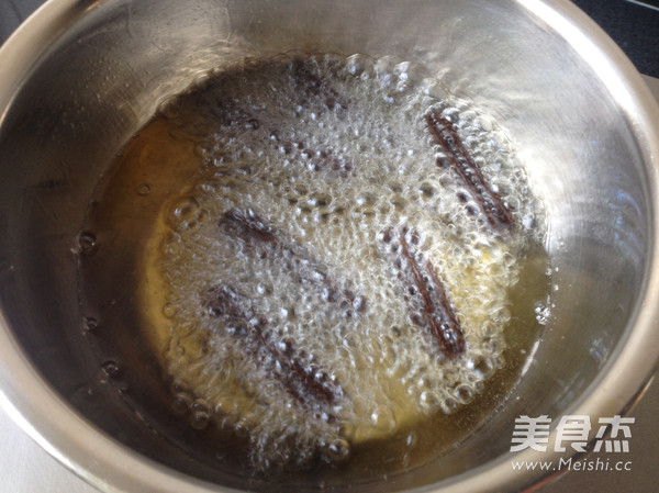 奥利奥<a href=/shicai/mimian/YouTiao/index.html target=_blank><u>油条</u></a>的做法