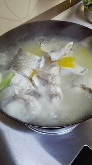 清炖<a href=/shicai/shuichanpin/SuoYu/index.html target=_blank><u>梭鱼</u></a>