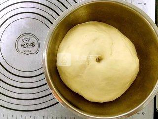 肠仔<a href=/shicai/mimian/MianBao/index.html target=_blank><u>面包</u></a>