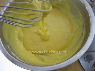 中空<a href=zt/qifengdg target=_blank><u>戚风蛋糕</u></a>