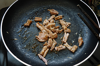 鲩鱼肠<a href=/shicai/mimian/NaiLao/index.html target=_blank><u>奶酪</u></a>焗饭