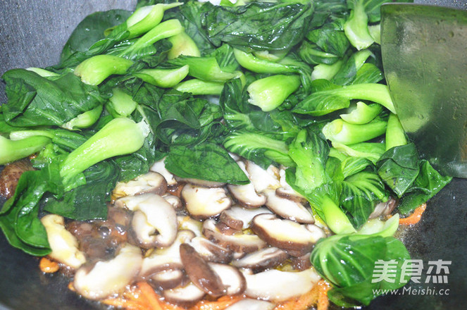 <a href=/shicai/shucai/XiangGu/index.html target=_blank><u>香菇</u></a><a href=/shicai/shucai/QingCai/index.html target=_blank><u>青菜</u></a>的做法