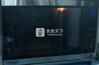 萌宠表情<a href=/shicai/mimian/MianBao/index.html target=_blank><u>面包</u></a>